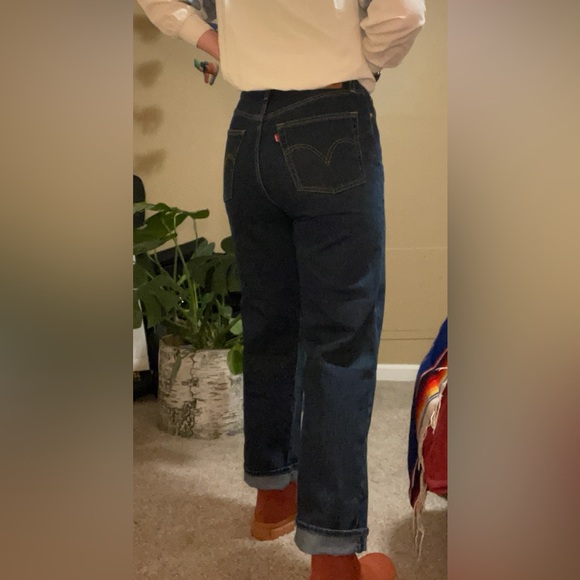 Levi’s Ribcage Straight Ankle Jeans - Picture 3 of 7